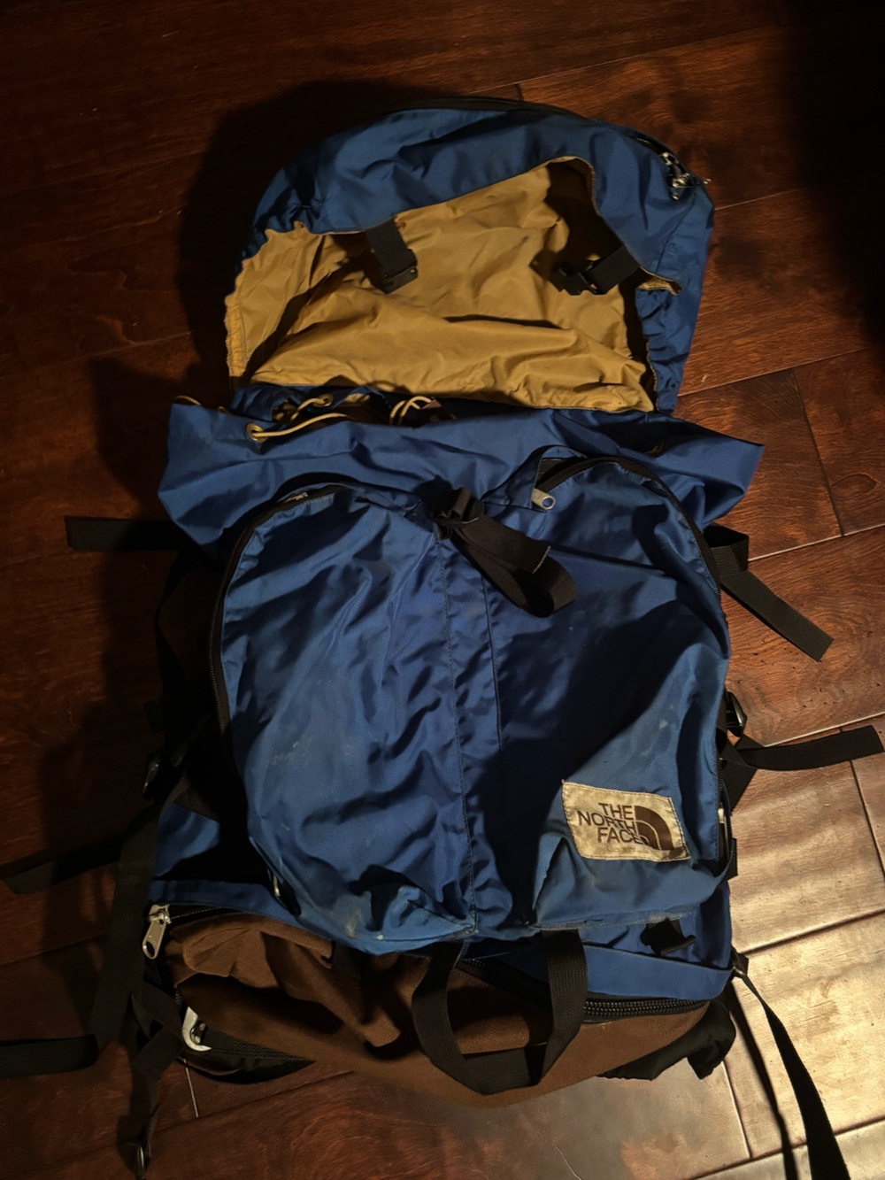 Vintage 1980s The North Face Blue and Tan Outdoor Backpack